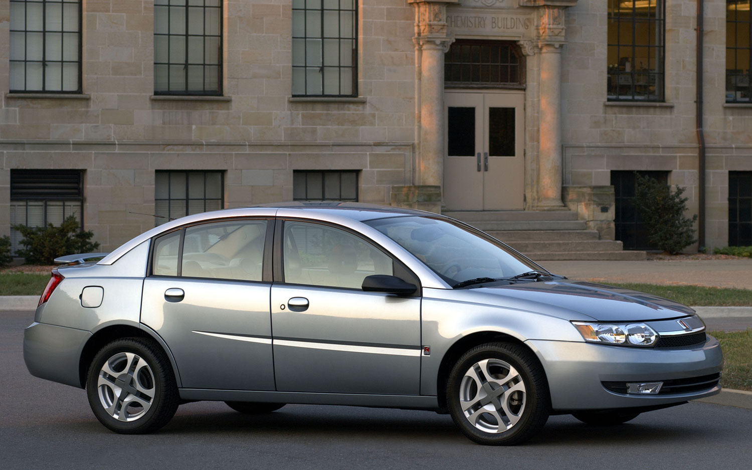 saturn-ion-2003-pictures-83657