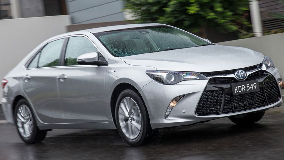 toyota-camry-hybrid-2016-2