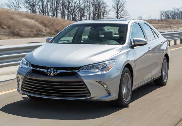 toyota-camry-plata