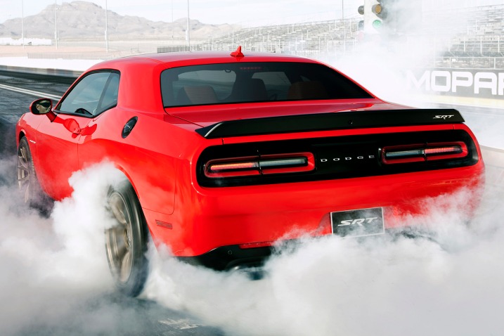 2016_dodge_challenger_coupe_srt-hellcat_