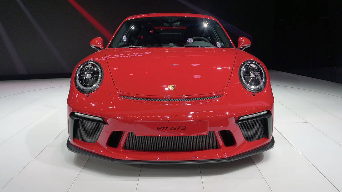 2018-porsche-911-gt3-7_0