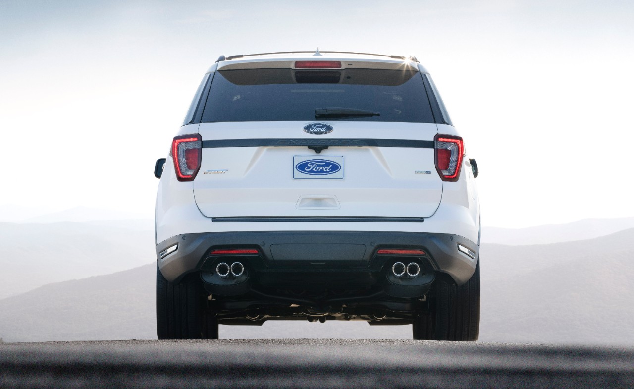 18-Ford-Explorer-Sport_HR_03