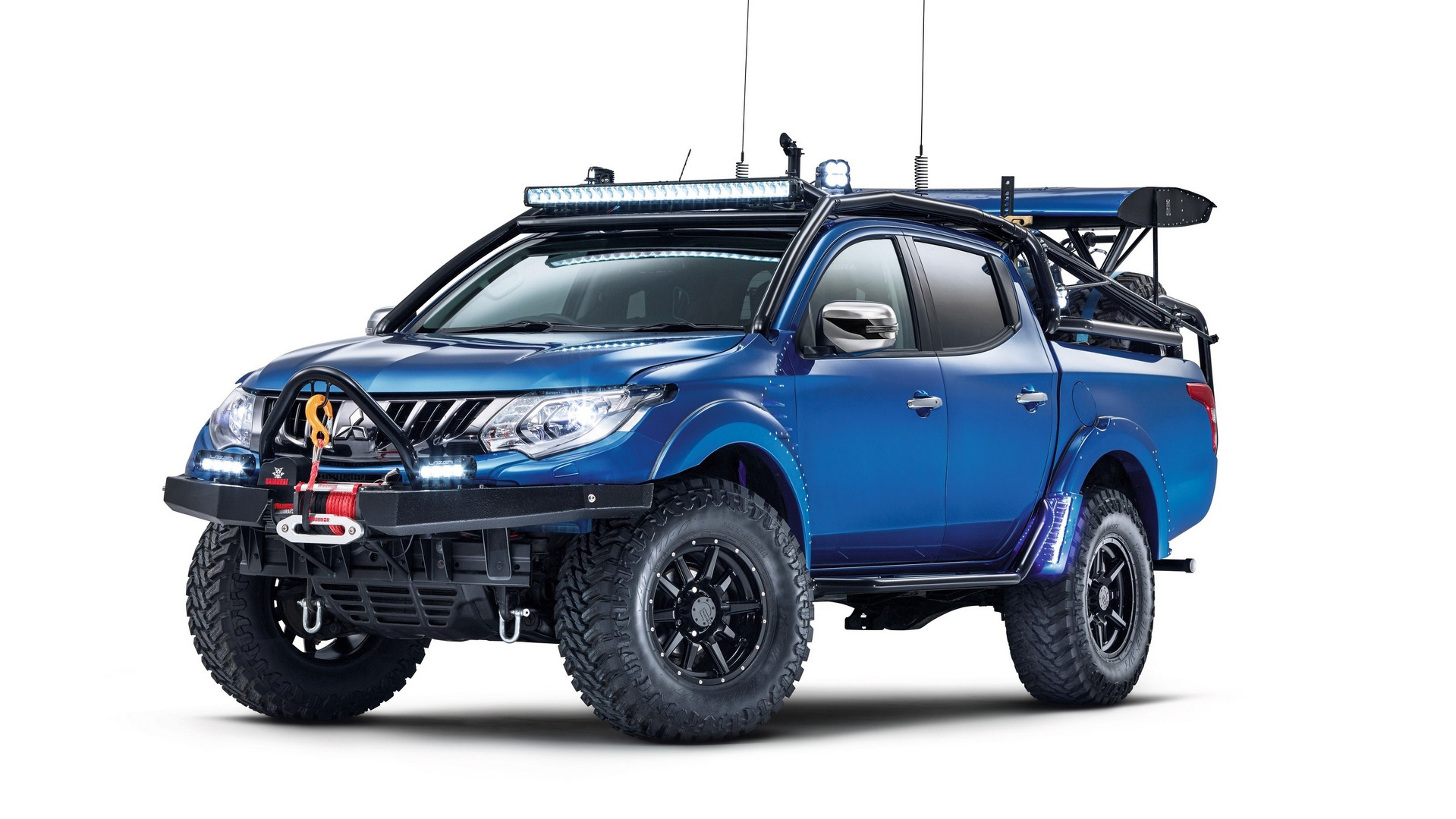 2017-mitsubishi-l200-desert-warrior-one-off