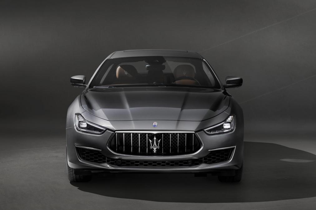 13240-maseratisvelaleprimeimmaginidellanuovaghibligranlusso