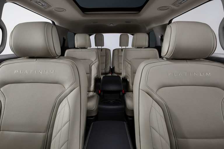 2017 ford explorer platinum inside.2