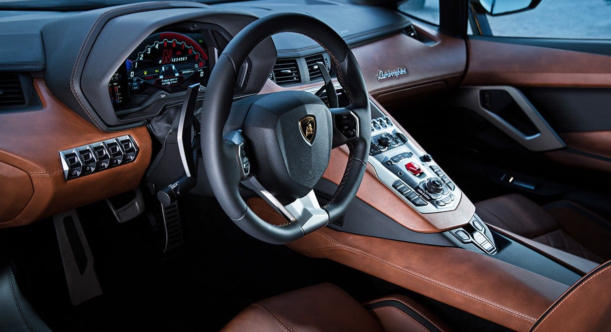 aventador-s-intern2