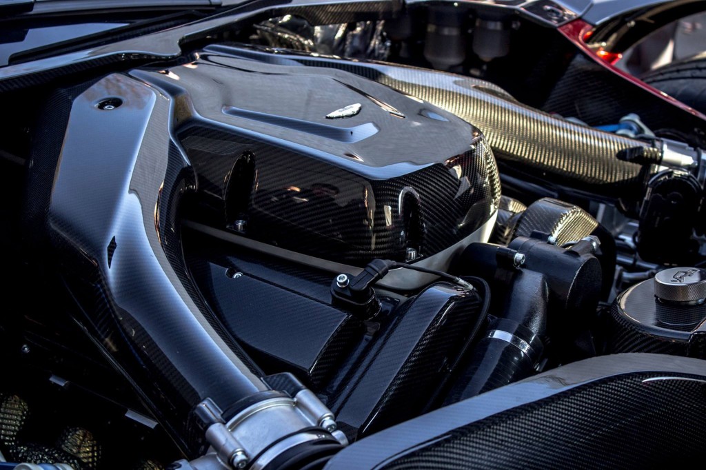 first-aston-martin-vulcan-delivered-in-the-united-states_100536958_l