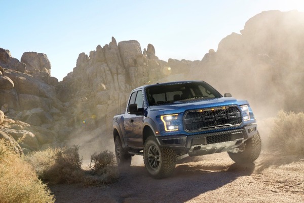 2017_ford_f-150-raptor_