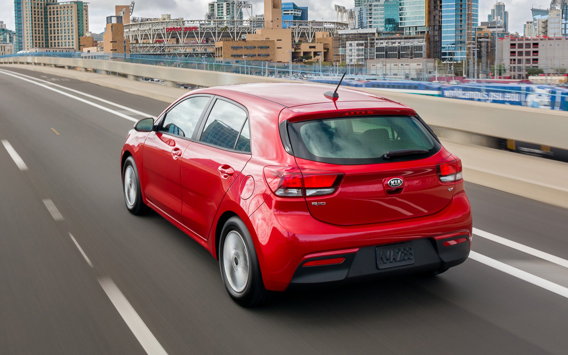 Prueba de manejo, Kia Rio hatchback del 2018