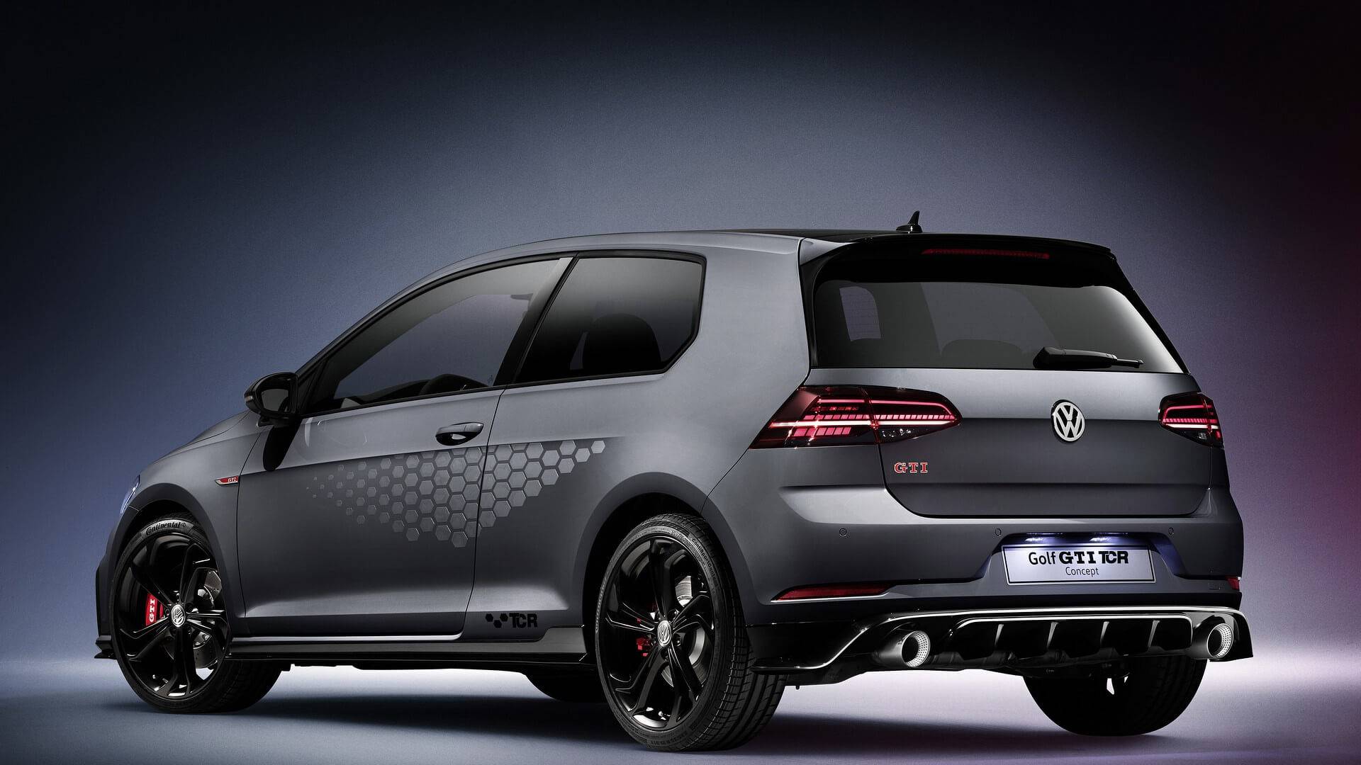 Volkswagen muestra el nuevo y poderoso Golf GTI.