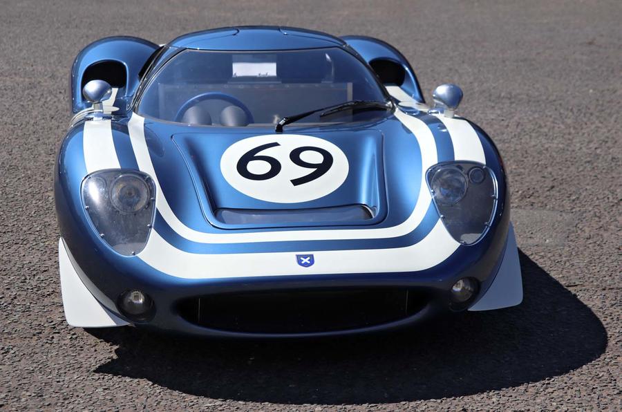 ecurie_ecosse_lm69_front
