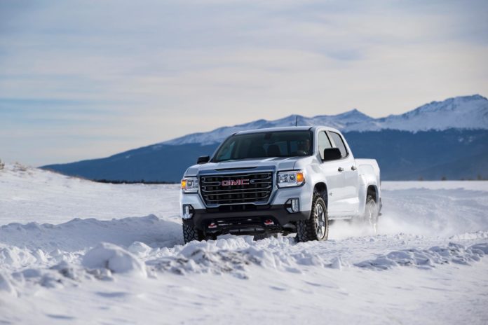 2021-GMC-Canyon-AT4-001