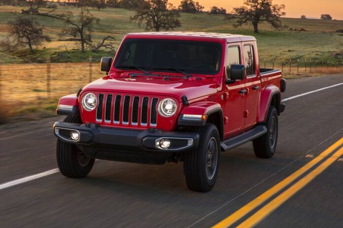 2021_jeep_gladiator_crew-cab-pickup_overland_fq_oem_11_815