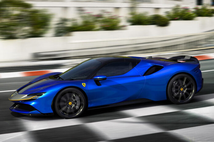 02_sf90_spider_assetto_fiorano_side