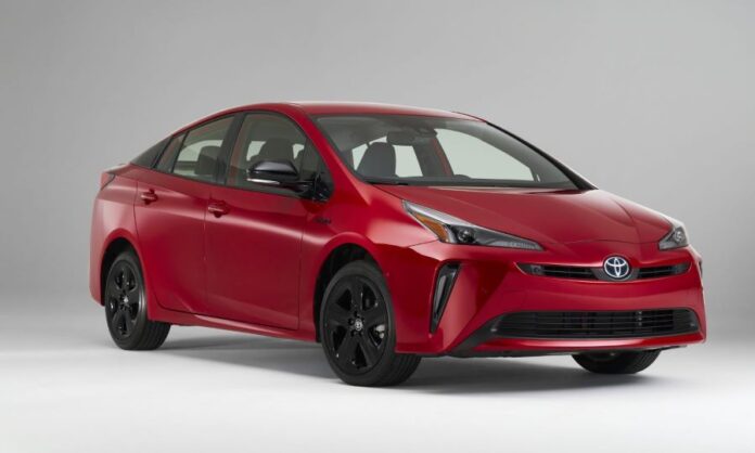 2021-Prius-2020-Edition_001-1500x900
