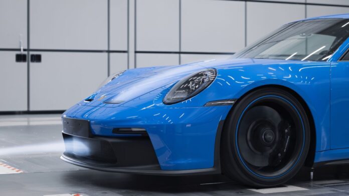 911