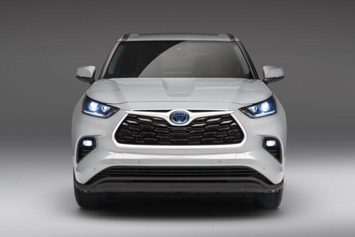 2022_Toyota_Highlander_Bronze_003-1-1500x1000