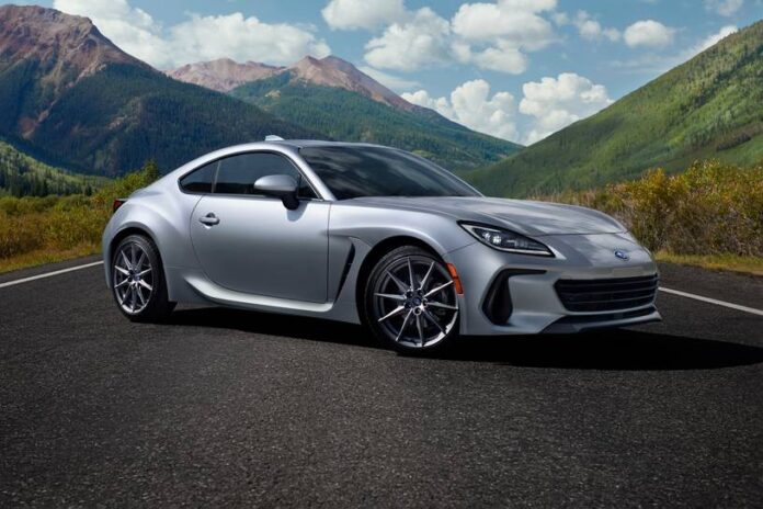 2022_subaru_brz_coupe_limited_fq_oem_4_815x543