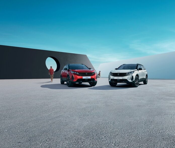 Peugeot ” Mira lo que tiene el negro” con la opción Black Tone