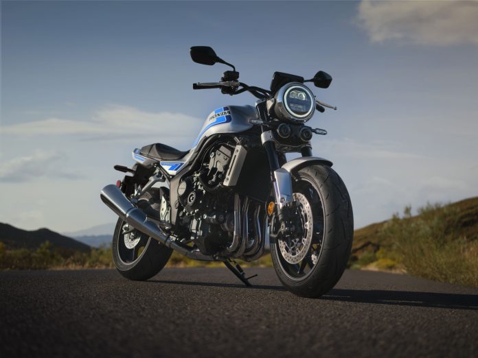 26 Honda CB1000F_action_11